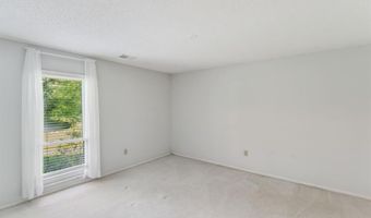 2114 Mason Lake Dr, Ballwin, MO 63011