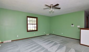 1585 Hemlock Dr, Ashtabula, OH 44004