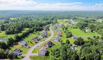15 Fieldstone Dr, Augusta, ME 04330