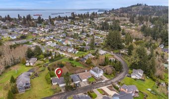320 SOUTH St, Astoria, OR 97103