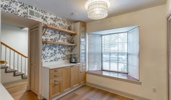 716 EDGEWATER Dr 2A, Orlando, FL 32804