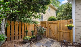 2306 Club Rd, Charlotte, NC 28205