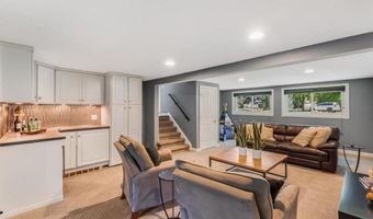 1308 Geneva Dr, Alexandria, MN 56308