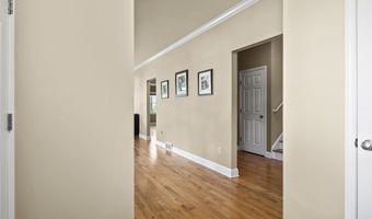 1 Milner Ct, Albany, NY 12208