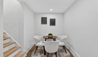 907 LAWRENCE St NE, Washington, DC 20017