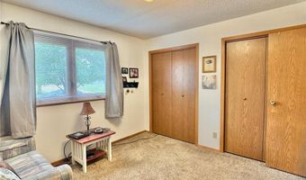1815 Lakewood Ave, Albert Lea, MN 56007