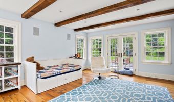 175 Cat Rock Rd, Cos Cob, CT 06807