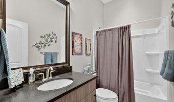 2357 Stonewood Ct SW, Altoona, IA 50009