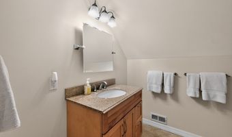 37 N Pleasant Rise, Brookfield, CT 06804