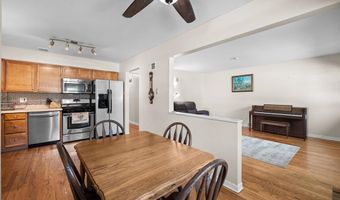 7932 Kingwood St, Affton, MO 63123