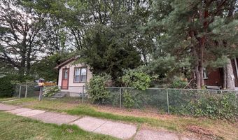 202 MOHICAN St, Essington, PA 19029