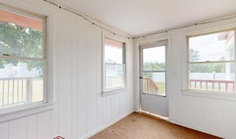 15 W Waterman Rd, Auburn, ME 04210