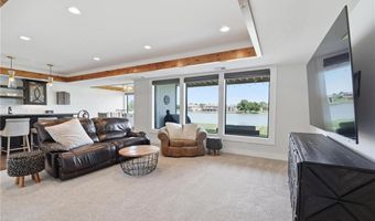 4261 Lakeshore Dr, Basehor, KS 66007