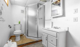 1502 Essex St, Bangor, ME 04401