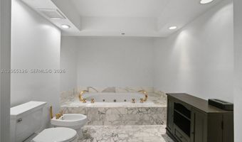 19355 Turnberry Way 25Gr, Aventura, FL 33180