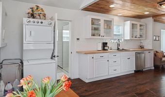 140 SE 4th St, Bend, OR 97702