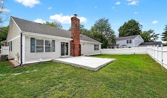 701 Kehrs Mill Rd, Ballwin, MO 63011
