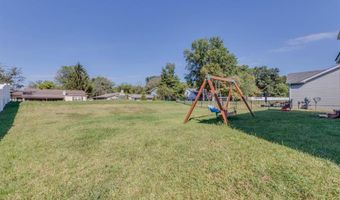 253 Village Creek Dr Dr, Ballwin, MO 63021