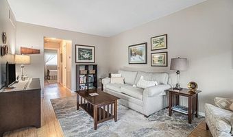 2802 Bombridge Ct, Ann Arbor, MI 48104