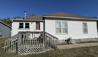 215 S 3rd St, Albia, IA 52531