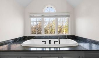 38 Miss Fry Dr, East Greenwich, RI 02818