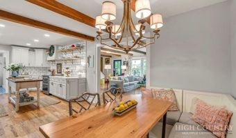 165 Leighway Ln, Banner Elk, NC 28604