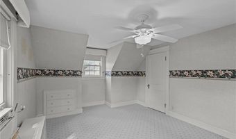 157 Schuyler Ave, East Providence, RI 02914