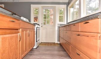 9017 Pine Ave, Beulah, CO 81023