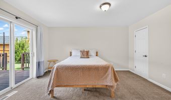 2990 NE Wells Acres Rd, Bend, OR 97701