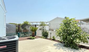4 Magnolia Via, Anaheim, CA 92832