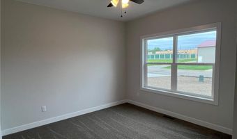 828 Spark Ave, Albert Lea, MN 56007