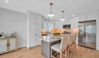 14 Hayes St 1, Acushnet, MA 02743