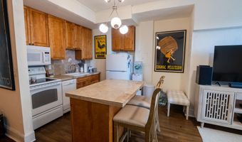 400 Deal Lake Dr 4E, Asbury Park, NJ 07712