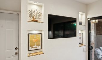 817 Harbor Rd, Alameda, CA 94502