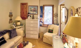 51 FORREST St, Basye, VA 22810