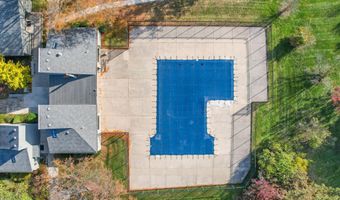 624 Peninsula Ct, Ann Arbor, MI 48105