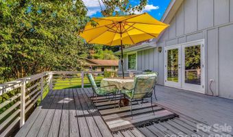 5 Fairway Dr, Arden, NC 28704