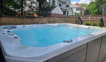 6005 ROOSEVELT St, Bethesda, MD 20817