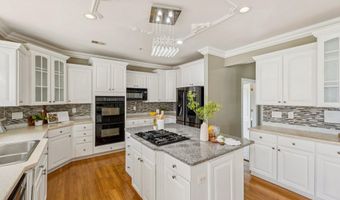 2205 DHOW Ct, Bowie, MD 20721