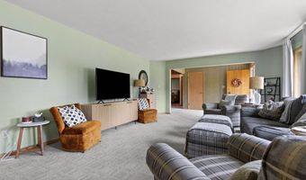 325 W GREENFIELD Ave, Algoma, WI 54201
