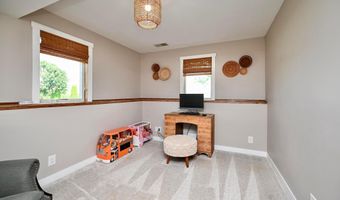 206 Park Ave, Altura, MN 55910