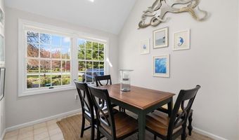 110 Osprey Dr, East Greenwich, RI 02818