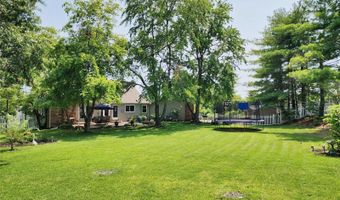 343 Oakleigh Woods Dr, Ballwin, MO 63011