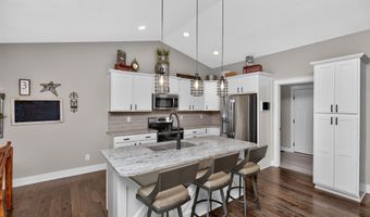 4116 NW Applewood St, Ankeny, IA 50023