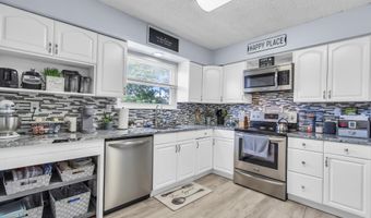 2 Lee Ct, Barnegat, NJ 08005