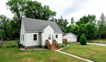712 4th Ave E, Alexandria, MN 56308