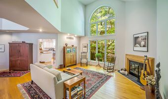 555 Glendale Cir, Ann Arbor, MI 48103