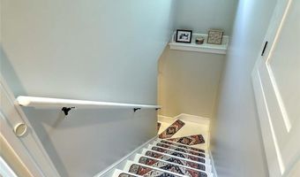 264 Sowams Rd, Barrington, RI 02806