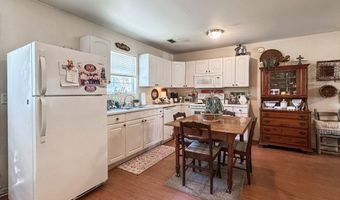 318 Earl King St, Apalachicola, FL 32320
