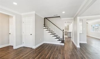 300 CHINCHILLA Dr, Arabi, LA 70032